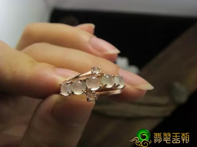 翡翠戒指的佩戴寓意   第5张