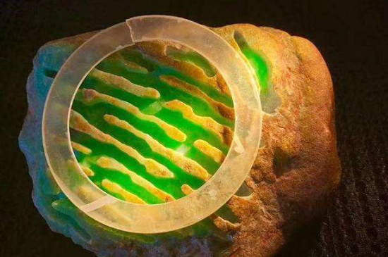 泰国开过光的吸金葫芦可以带吗，能戴且招财转运   第1张