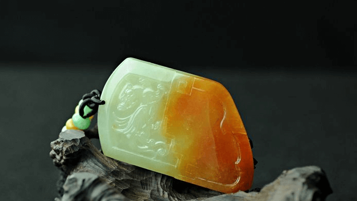 龙凤牌的寓意好吗？翡翠龙凤牌的款式有哪些？   第2张