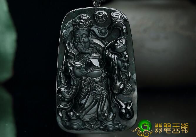 翡翠的色调并不单是仅有翠绿色哦,它也有许多 种色的。 第5张