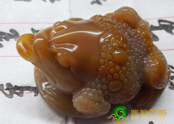 《母子金蟾》对你说顽石雕工艺品与不雕有什么不同   第5张