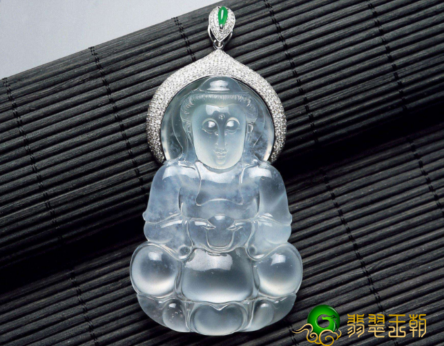 翡翠观音吊坠价钱高矮不一?是由于这种要素的危害！   第1张