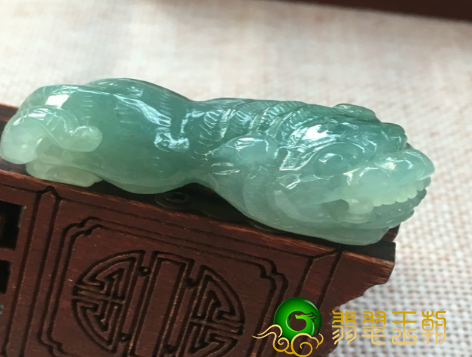 翡翠生肖鼠喻意哪些？如何正确配戴翡翠虎项链吊坠？   第2张