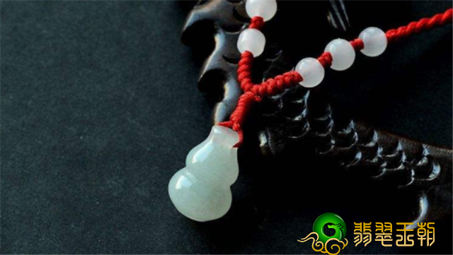 翡翠从什么时候开始流行？原来它的市场变化这么大！   第3张