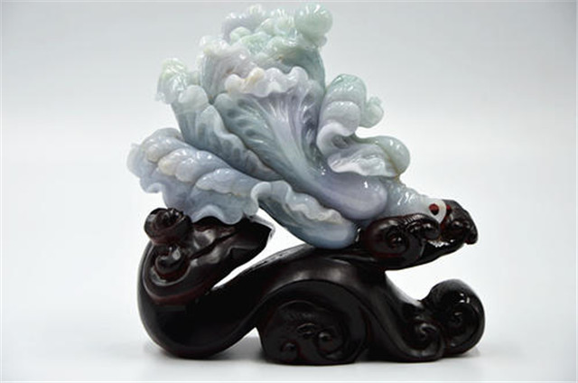 翡翠白菜摆件有什么寓意？你想知道的都在这里！   第1张