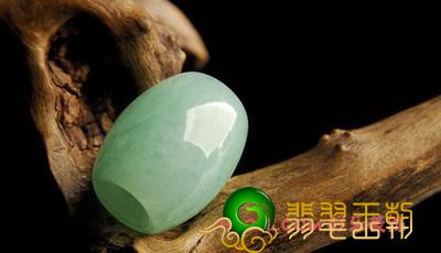 翡翠路路通的寓意及讲究   第1张