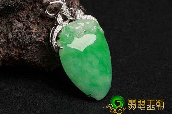 有很多人想要知道翡翠如今的价钱是如何的？翡翠将来但是会疯涨的哦！   第6张
