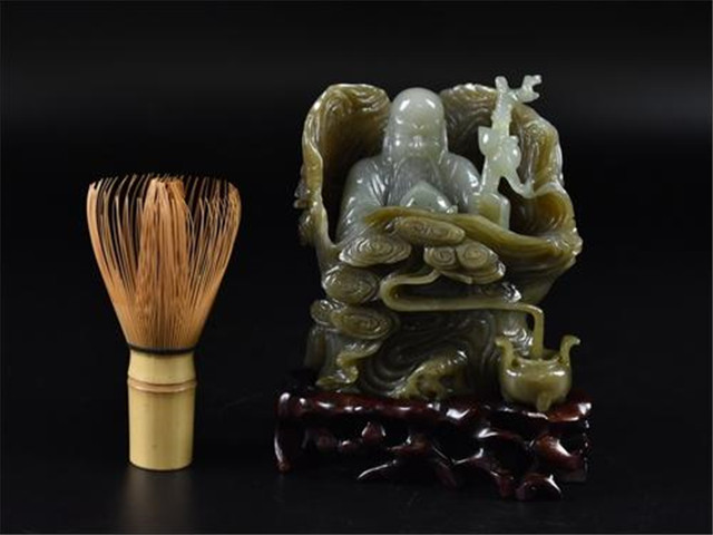 雕工的优劣影响翡翠价格吗?翠友们一起来了解情况! 第2张