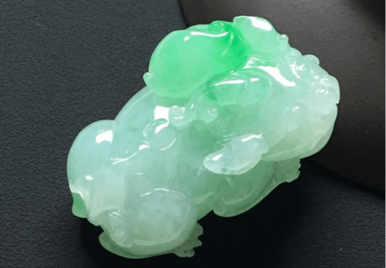 很多人都不知道，冰种翡翠貔貅多少钱，我来告诉你！   第2张