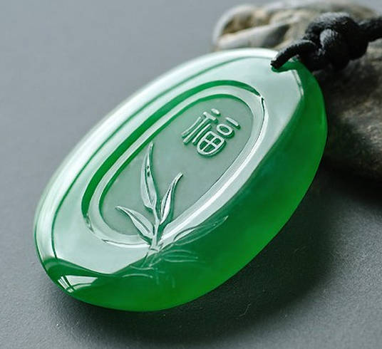 翡翠的雕刻风格都有什么讲究？   第1张