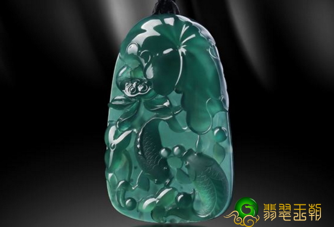 什么不正当性的维护保养方式会对翡翠造成巨大的伤害？   第1张