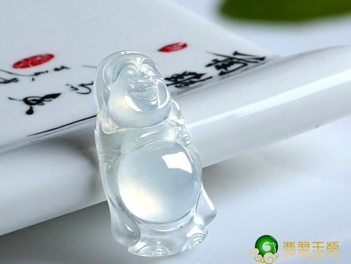 白冰佛公翡翠的价钱贵吗 危害它价钱的要素有什么   第2张