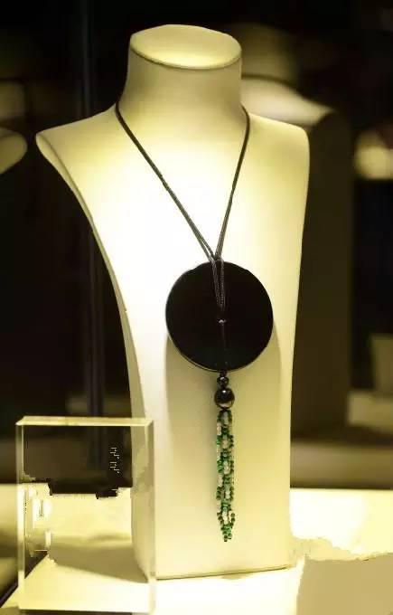 
                君子不可不饰！最具中国风的翡翠设计！
   第8张