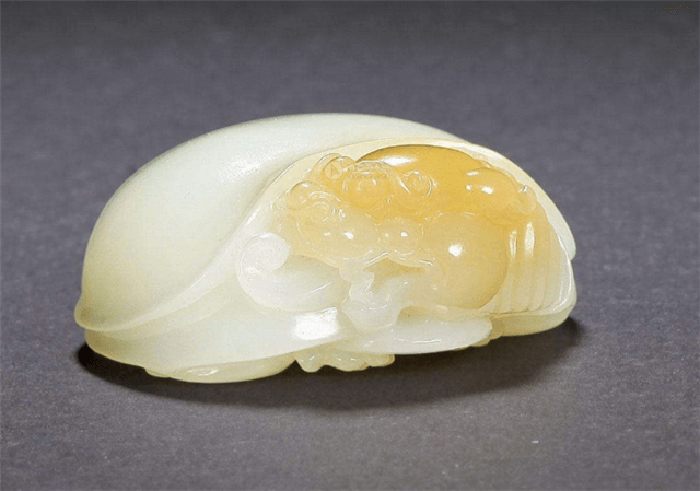 和田玉糖白料不值钱吗？错了！它很可能是新的市场黑马！   第3张