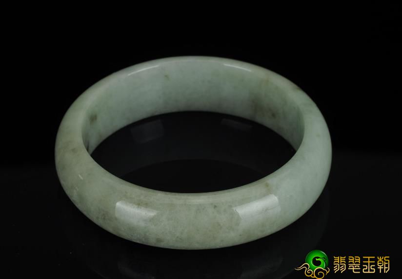 让人魂牵梦萦的女人-翡翠 