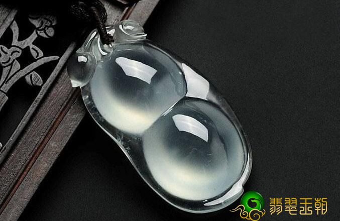 玻璃种翡翠，高于一切的存有的缘故   第1张