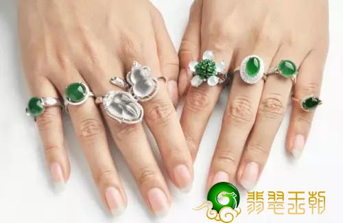 翡翠戒指的佩戴寓意   第1张