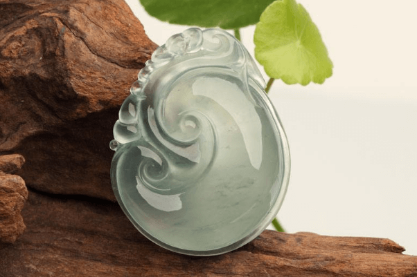 翡翠如意挂件一般尺寸多少？怎么保养翡翠如意才是正确的？   第2张