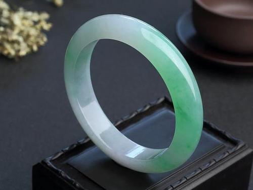 知识干货，5分钟让你了解翡翠种水排名！   第2张