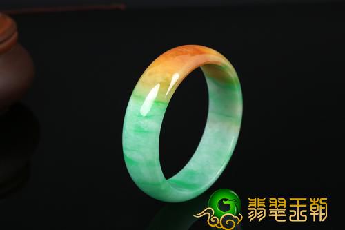 细糯种翡翠手镯价格多少钱？回答都会文章内容里了！   第3张