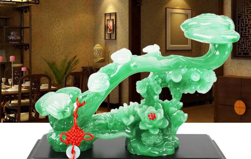 翡翠摆件的价格贵吗？哪些摆件适合摆放在家中？   第3张