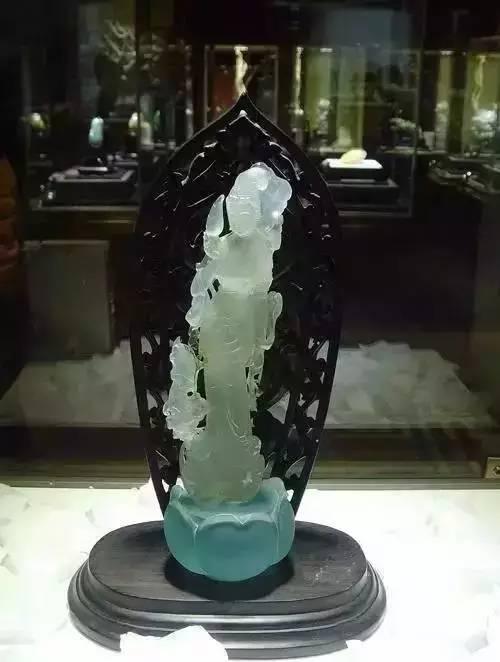 
                君子不可不饰！最具中国风的翡翠设计！
   第2张