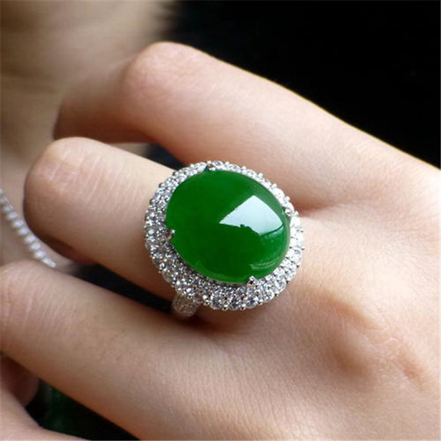 帝王绿翡翠价格是多少?它的价值可不菲!(图文) 第1张