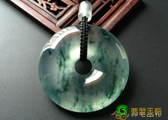 什么叫翡翠的种和水，翡翠的种是翡翠价钱的重要之一   第1张