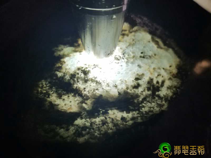 翡翠翡翠原石的皮成长为那样，十有八九是好毛料！   第5张