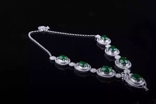 
                看完这6点，还不会选翡翠蛋面，你来找我
   第5张