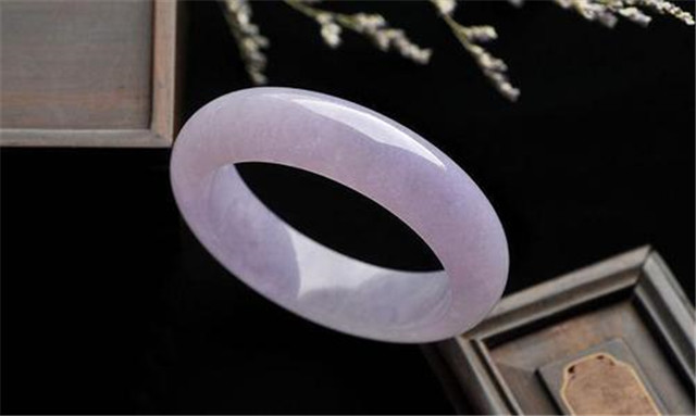 影响紫罗兰翡翠价格是什么？我们要认真观察这四点！   第3张