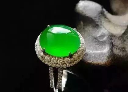 翡翠颜色千变万化，到底有多少种绿？   第5张