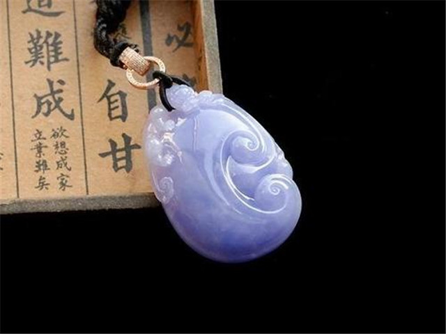 影响紫罗兰翡翠价格是什么？我们要认真观察这四点！   第2张