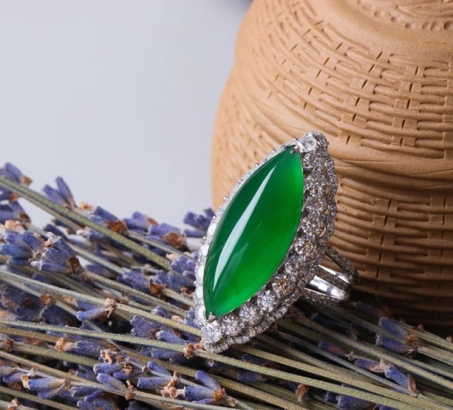 
                翡翠优劣应该如何看？
   第1张