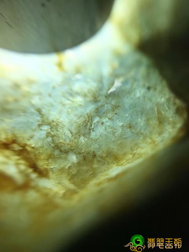 怎样判断翡翠翡翠翡翠原石水部位和材料？   第1张