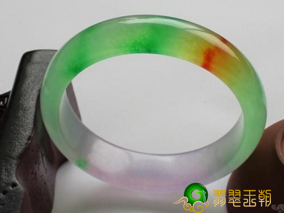 三彩翡翠镯子如何，究竟是否传说中的那般好？   第2张