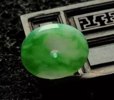 翡翠颜色千变万化，到底有多少种绿？   第7张