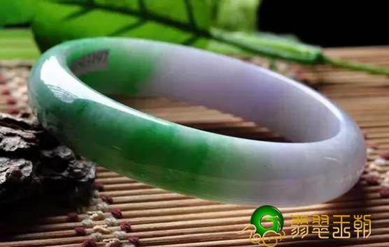 翡翠手镯的由来和寓意你懂吗？   第1张