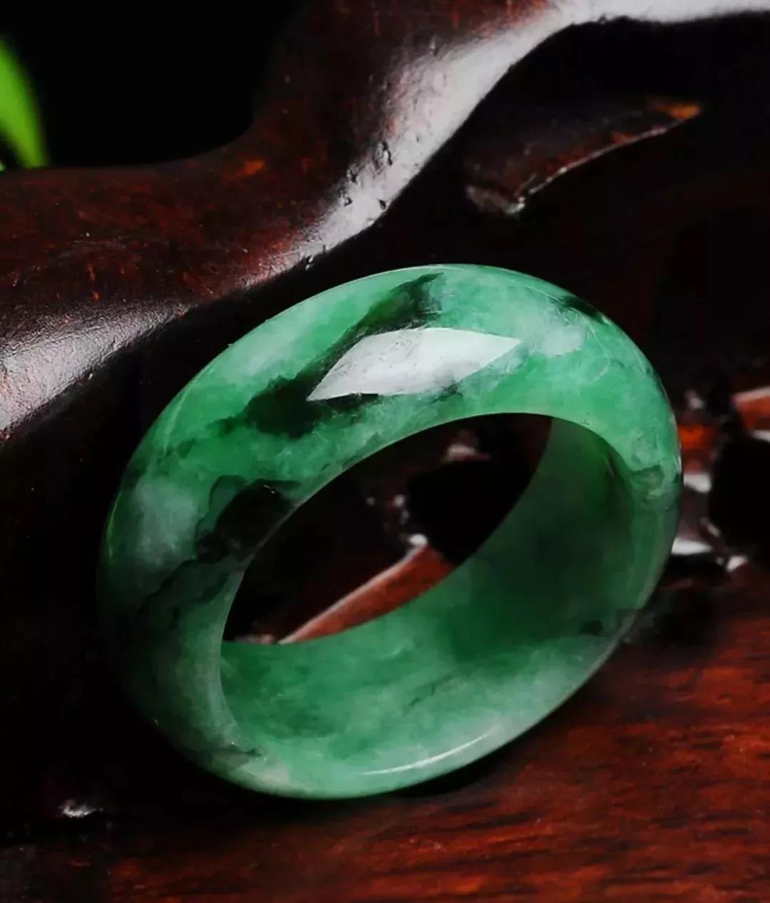 
                花青翡翠你了解了吗？
   第3张