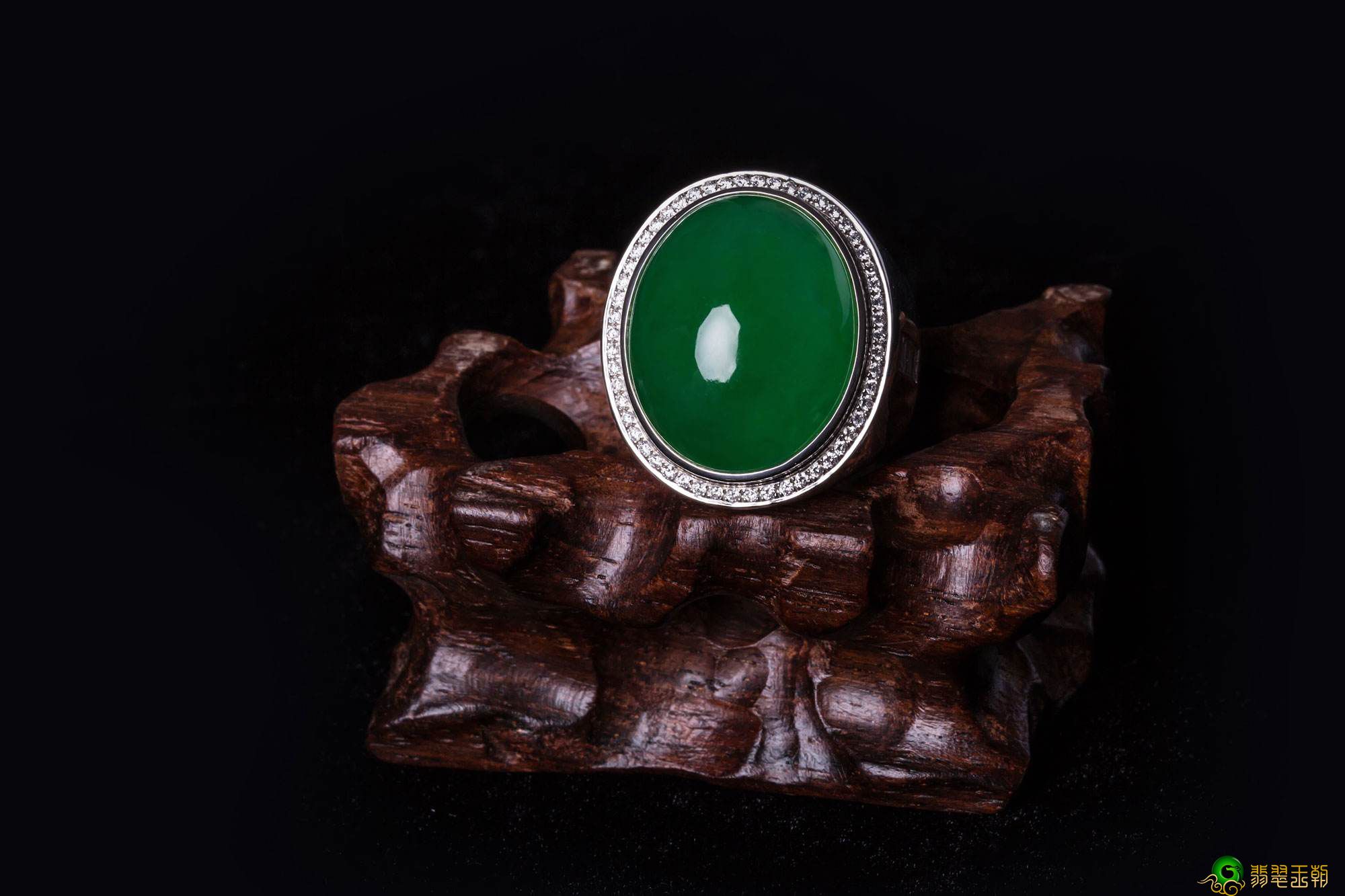 翡翠戒指的挑选，装饰品也是有大功效   第2张