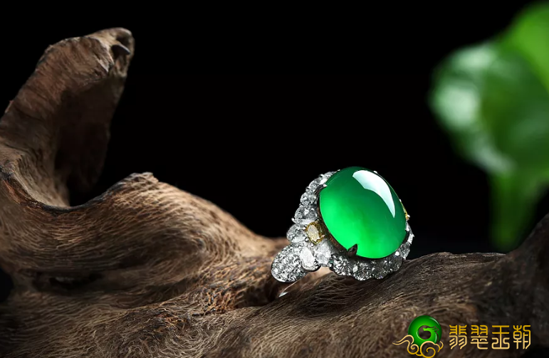 翡翠和水沫玉有什么不同?水沫玉能被用于做翡翠代替品吗? 第1张