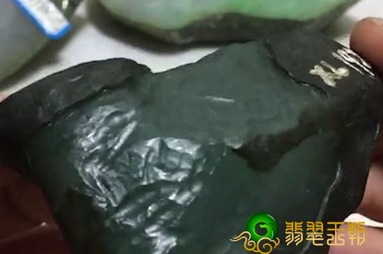 翡翠原石辨别非常简单方式 第3张