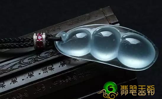 荷兰豆愈来愈变成翡翠手工雕刻主题，是由于喻意吗？   第4张