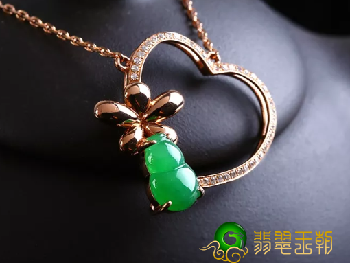 怎样选择好的翡翠装饰品 选翡翠装饰品有什么基本常识   第2张