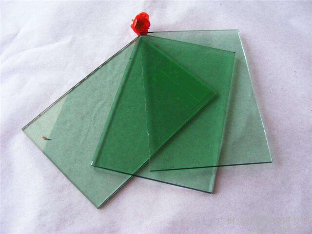 你的浓绿翡翠手镯是真的吗?有可能是这些仿制品! 第1张