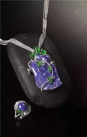 
                为什么翡翠沾紫色价值就高
   第3张