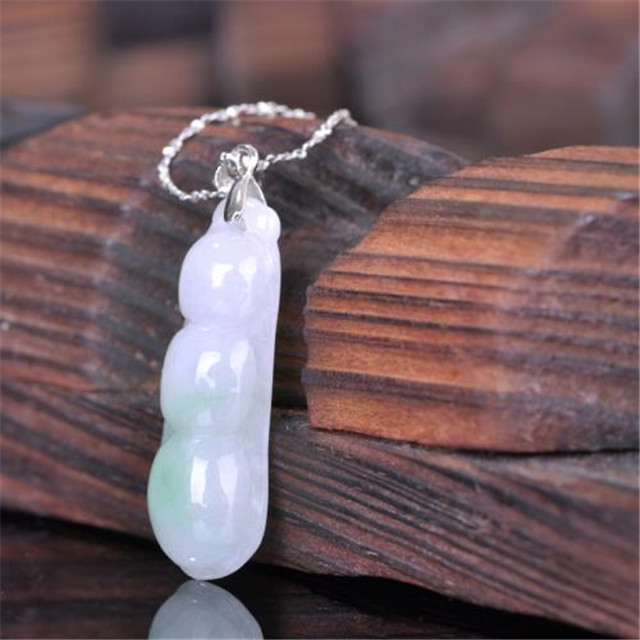 纯白色的翡翠值钱吗?那得看看是什么种! 第3张