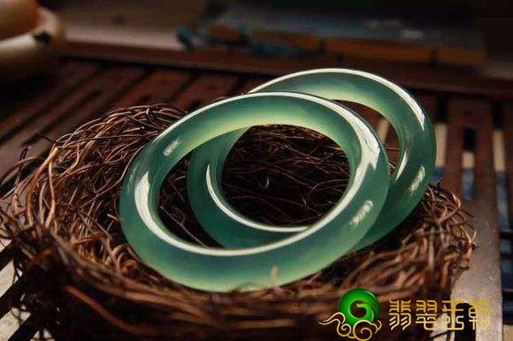 翡翠的水种色有什么归类？你清晰这种吗？   第1张