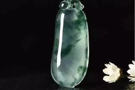 玉翡翠评定方式有什么？翡翠怎样分辨真假？   第2张