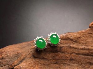 木那料正绿翡翠套服   第2张